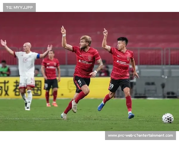 上海海港稳居榜首成都蓉城紧追不舍争冠格局日趋白热化 上海海港稳居榜首成都蓉城紧追不舍争冠格局日趋白热化